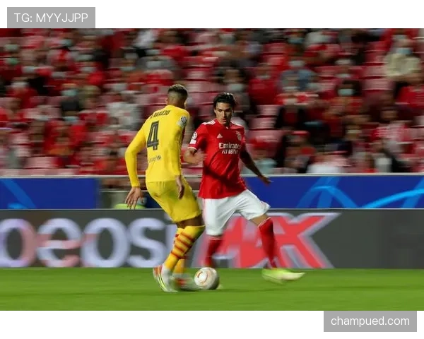 努涅斯与热苏斯无球跑动策略及终结效率的对比分析